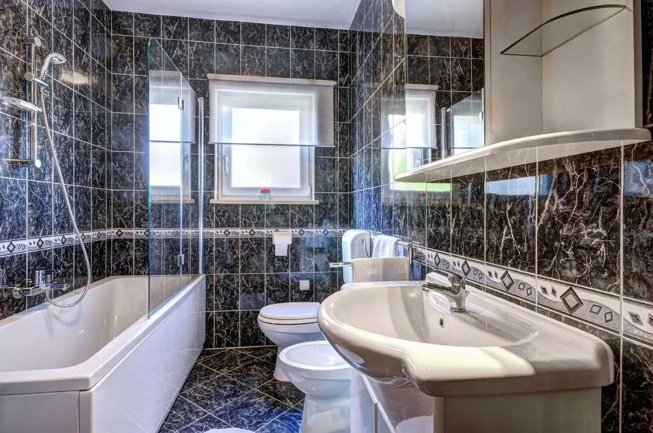 Apartments Lila Novigrad