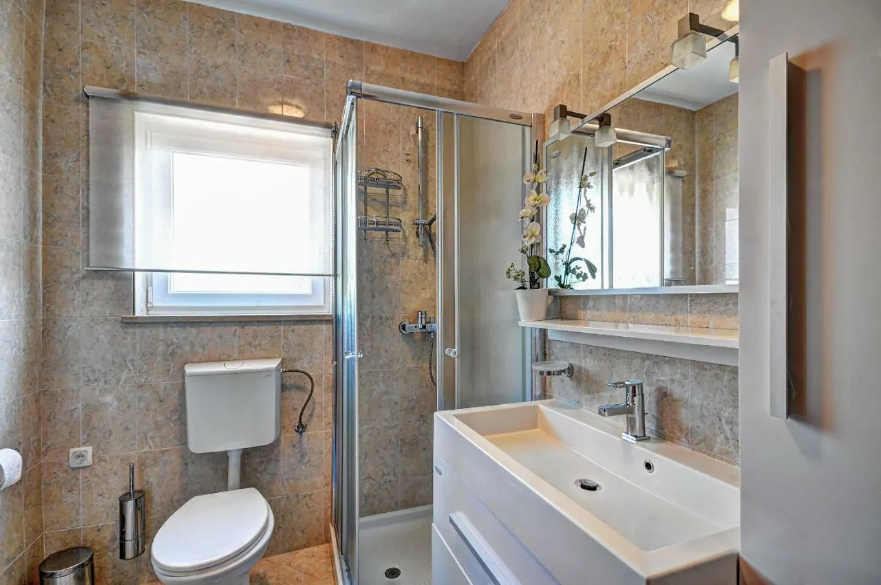Apartments Lila Novigrad
