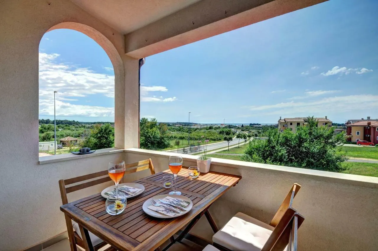 Apartments Lila Novigrad 0*, Novigrad (Istria) Croatia