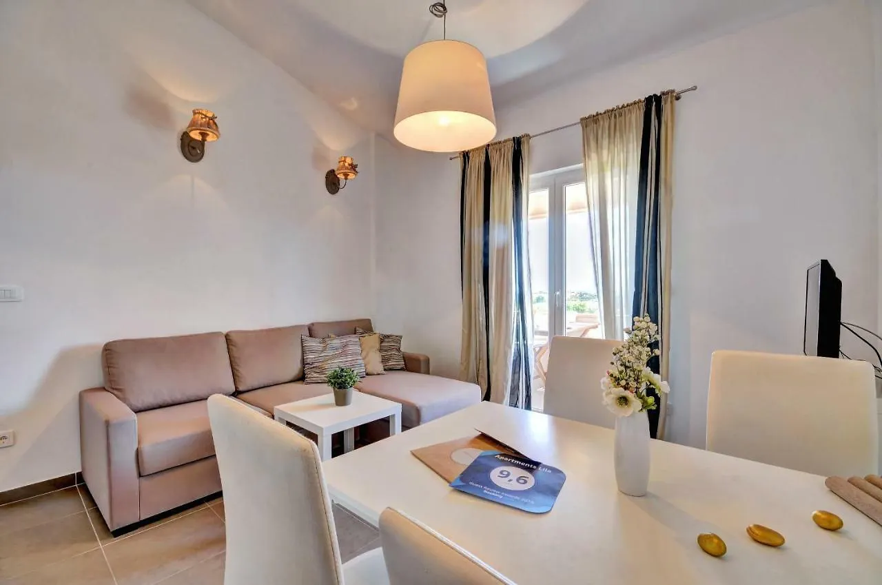 Apartments Lila Novigrad