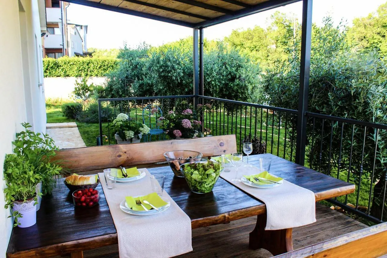 Apartments Lila Novigrad 0*, Novigrad (Istria) Croatia