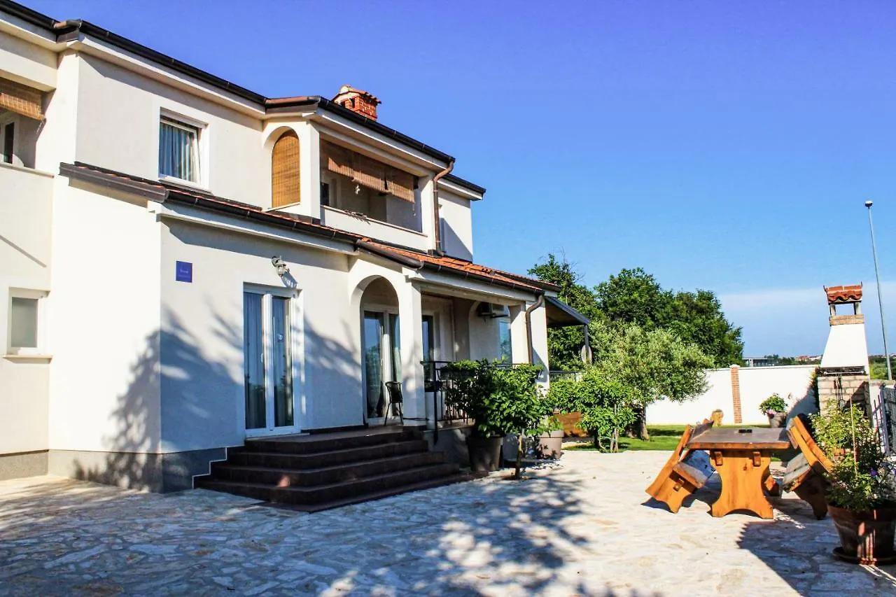 Apartments Lila Novigrad Novigrad (Istria)